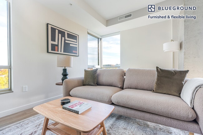 Building Photo - 301 M St SW Unit FL6-ID1205