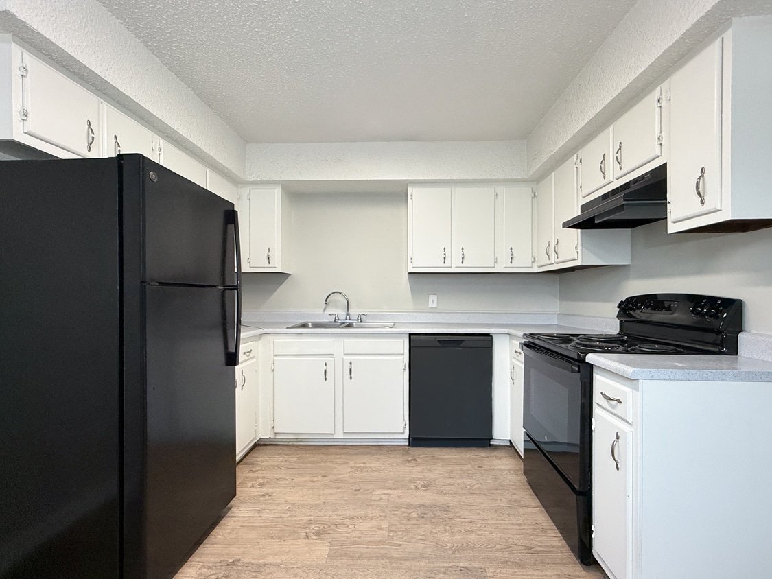 Floor Plan - 2 Bedroom 1.5 Bath Upstairs