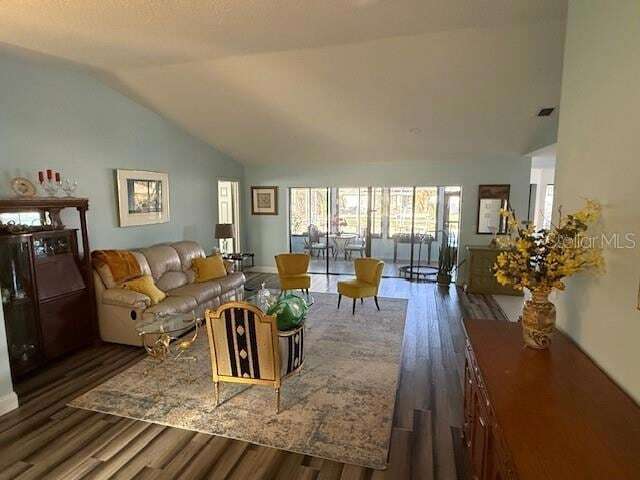 Photo - 40 Comanche Ct