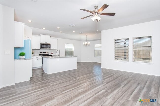 Photo - 2353 Aylesbury Dr