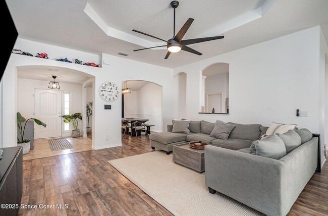 Photo - 499 Bayard Ave NE