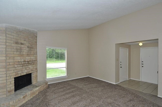 Photo - 28302 Doverbrook Dr