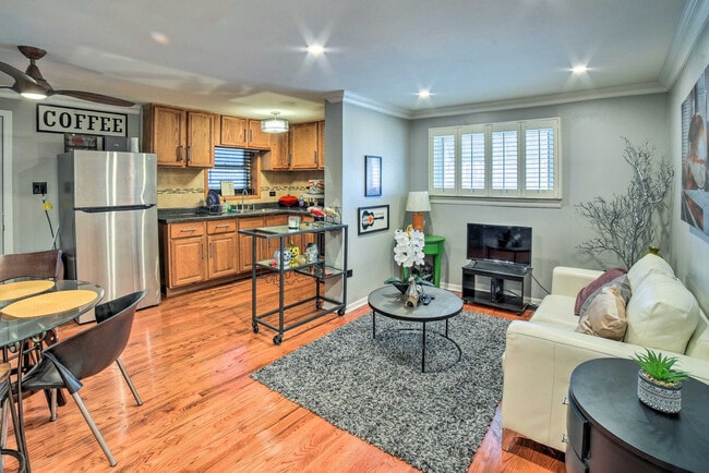 Photo - 703 S Central Park Ave Unit SI FL1-ID1545959P