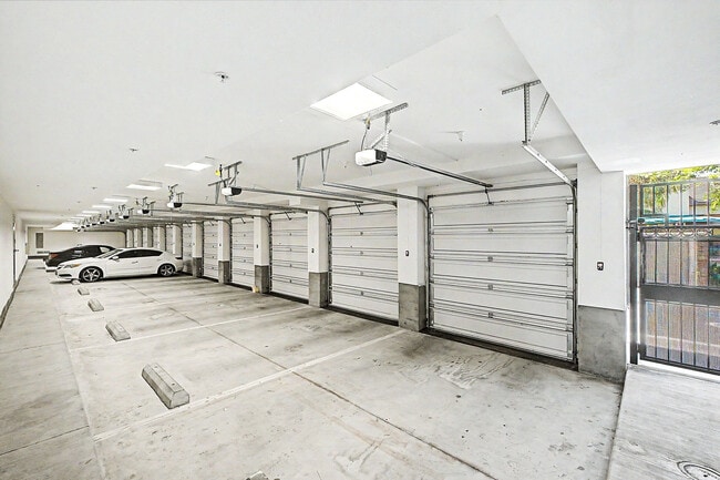 Garage - Creekside Apartments