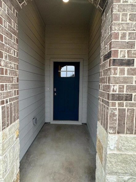 Photo - 113 Briggs Ln