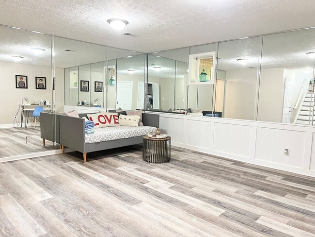 Photo - 1254 Township Dr Unit ID1254393P