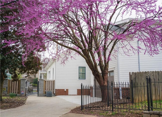 Photo - 71 Randolph St NE Unit ID1323858P