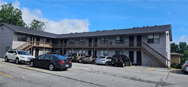 Building Photo - 635 Whitham Ave Unit 6