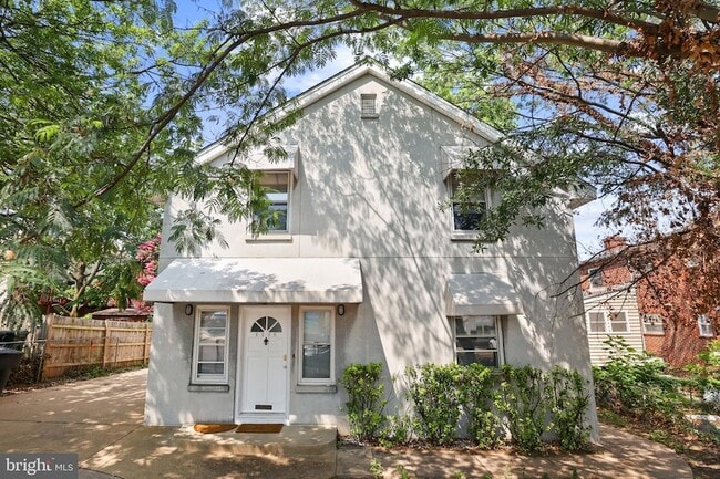 Photo - 2206 S Fern St