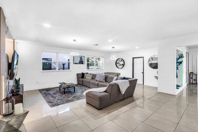 Photo - 18735 NE 18th Ave Unit ID1372362P