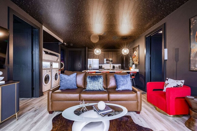 Building Photo - 245 Hermitage Ave Unit FL4-ID1284705P