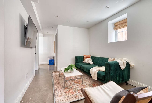 Photo - 18 NW 22nd Pl Unit ID1309892P