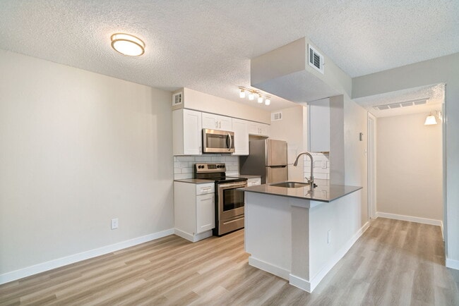 Photo - The Eagle at Lakewood