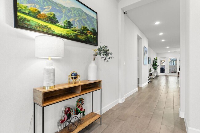 Photo - 1909 Sir Nathaniel Ln