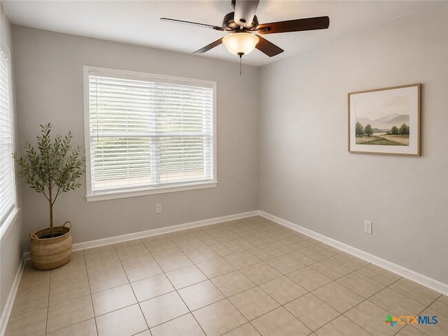 Photo - 511 E Milam St