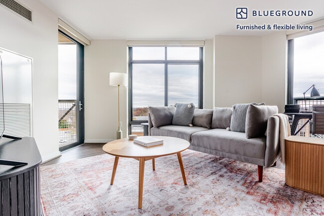 Building Photo - 3444 Fairfax Dr Unit FL9-ID1038