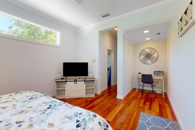 Photo - 628 42nd St Unit SI ID1591470P