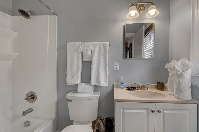 Photo - 814 N Buchanan Blvd Unit SI ID1388446P