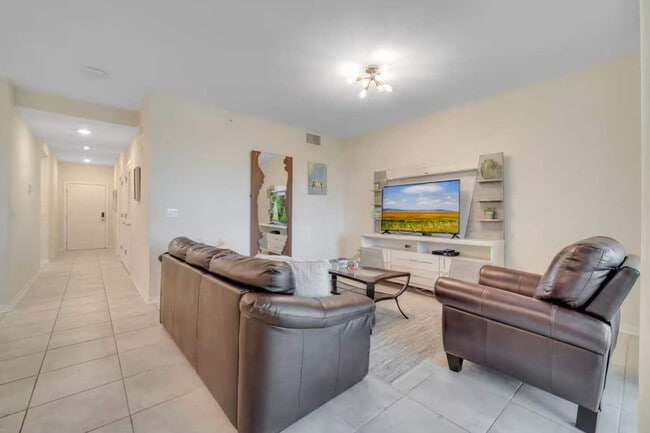 Photo - 4721 Clock Tower Dr Unit ID1359866P