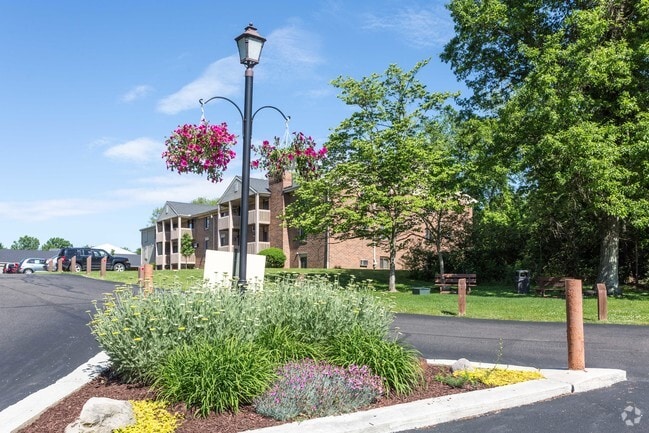 Photo - Shakertown Apartments