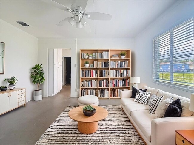 Photo - 331 E Street Unit