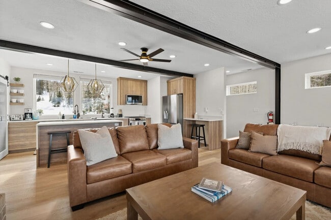 Photo - 220 Circle Dr Unit ID1249883P