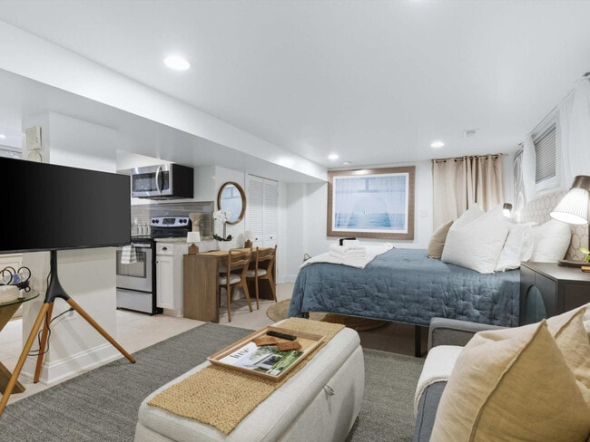 Building Photo - 4325 New Hampshire Ave NW Unit ID1327621P