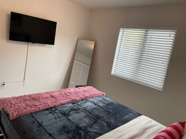 Photo - 1375 SW 6th St Unit ID1056535P