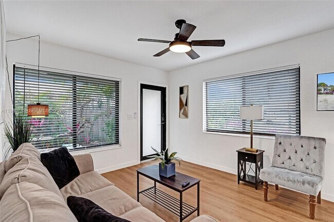 Photo - 754 NE 40th St Unit A