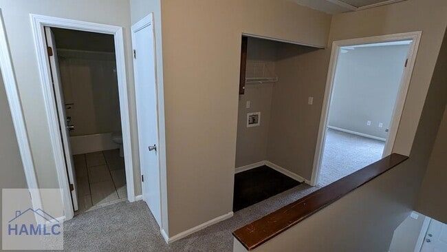 Photo - 1100 Pineland Ave