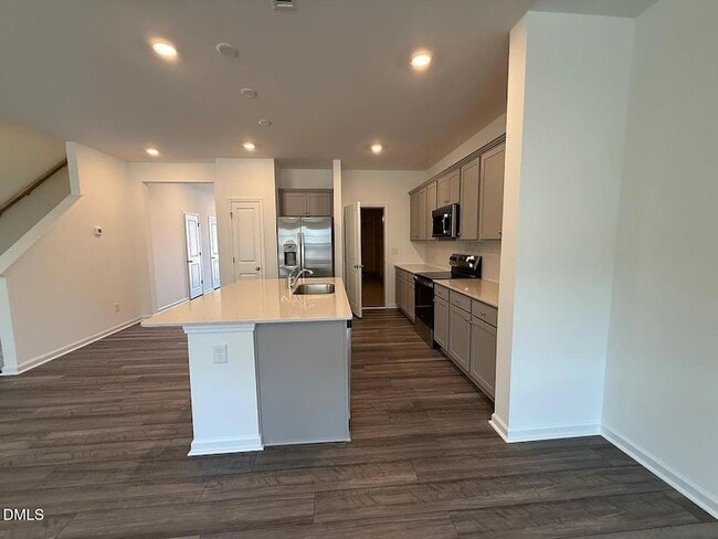 Photo - 205 Lily Patch Ln