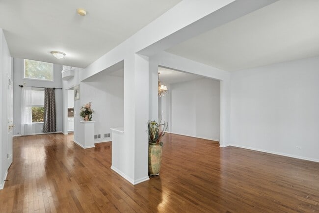 Photo - 1534 S Falcon Dr