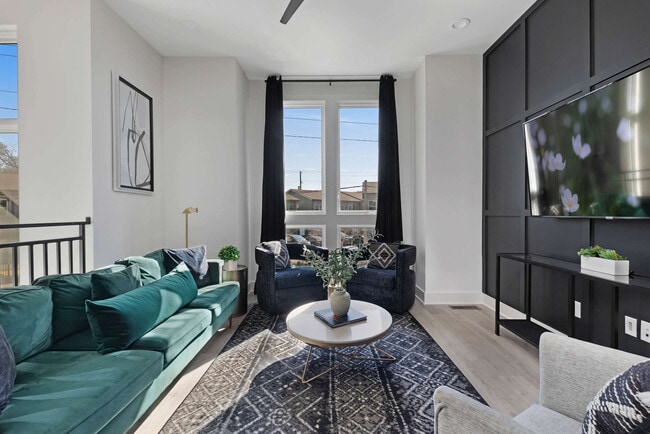 Building Photo - 921 Ramsey St Unit ID1045335P