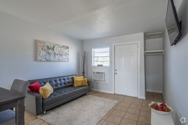 Livingroom - El Camino Homes