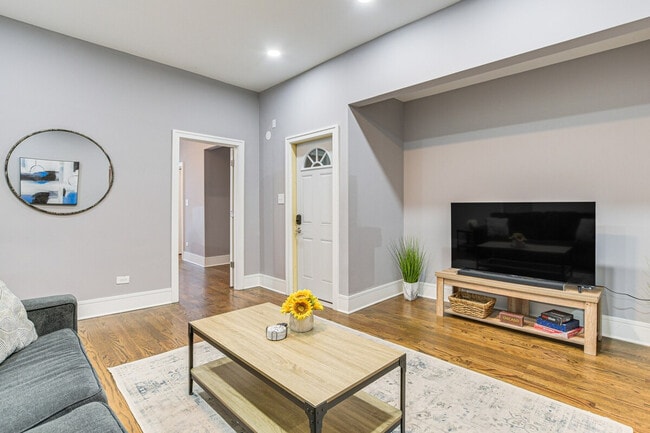 Photo - 2148 W Chicago Ave Unit ID1306858P