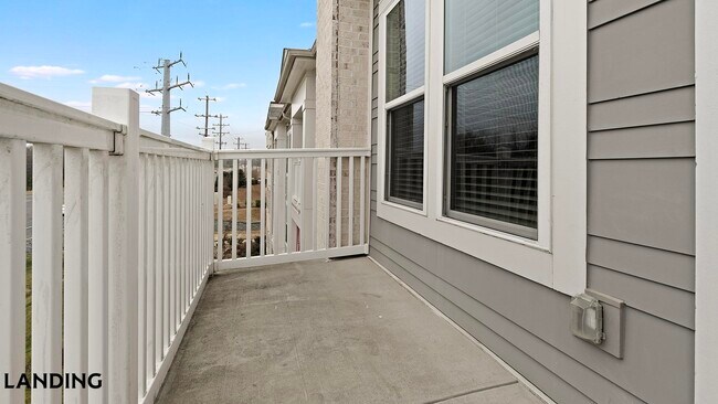 Photo - 5209 Craftsman Dr Unit 100-417