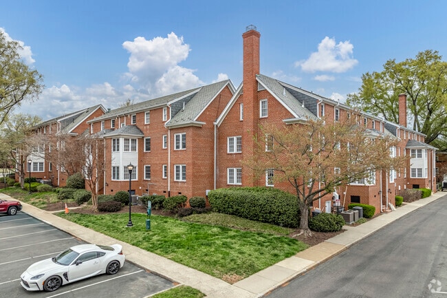 Photo - Malvern Manor Apartments