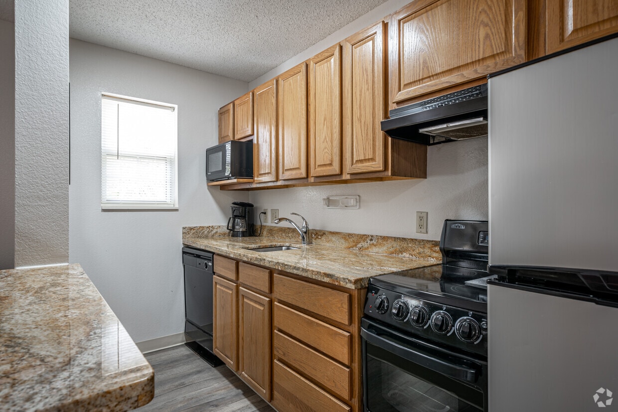 Floor Plan - Furnished 2 Bedroom