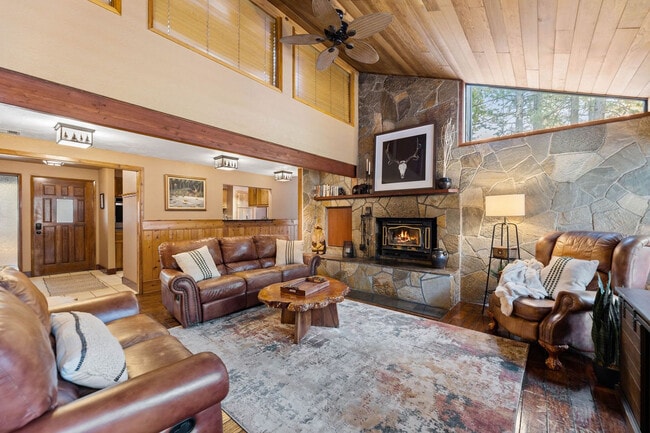 Building Photo - 18087 E Butte Ln Unit ID1251876P