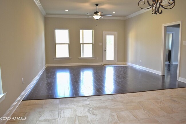 Photo - 421 Berg Ct