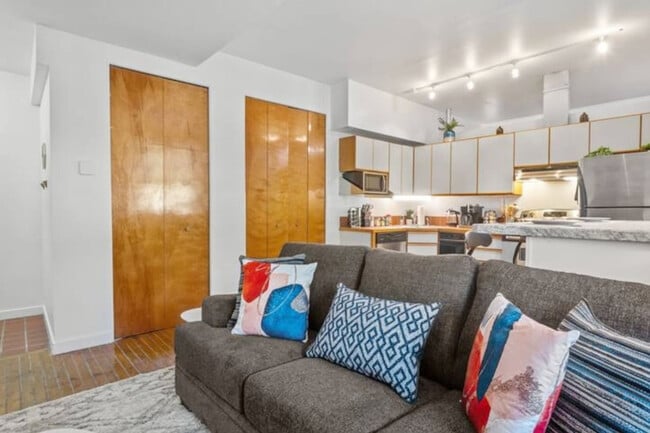 Photo - 309 Vine St Unit ID1289457P