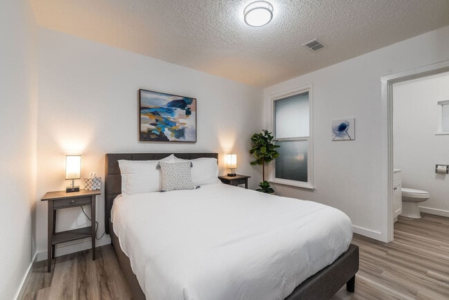 Photo - 1816 S G St Unit ID1045873P