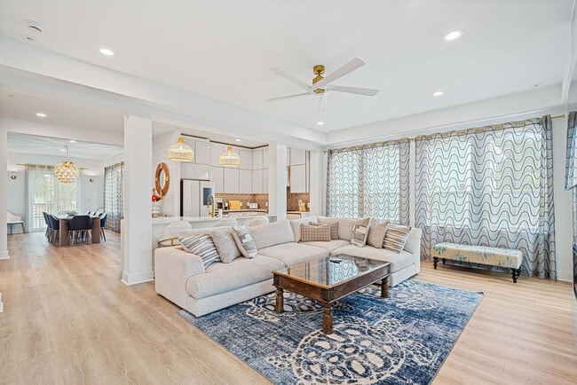 Photo - 20 St Francis Dr S Unit SI ID1471179P