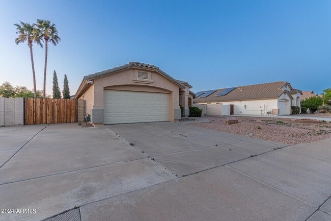 Photo - 2390 E Whitten St