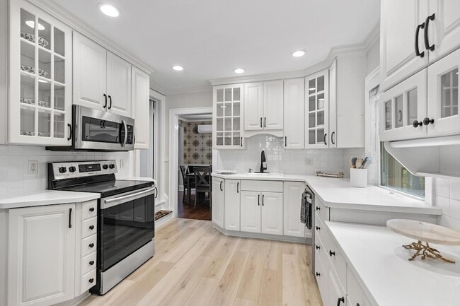 Photo - 4848 Ewing Ave S