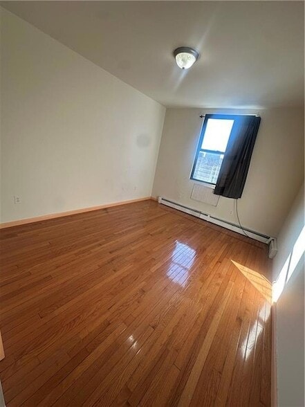 Photo - 2338 Dean St Unit 4