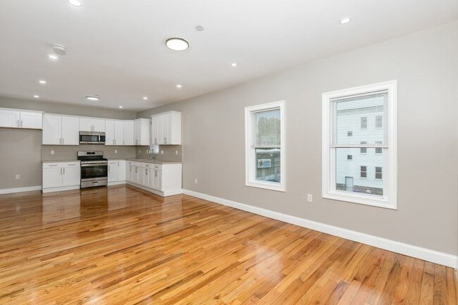 Photo - 2 Baird St Unit 2