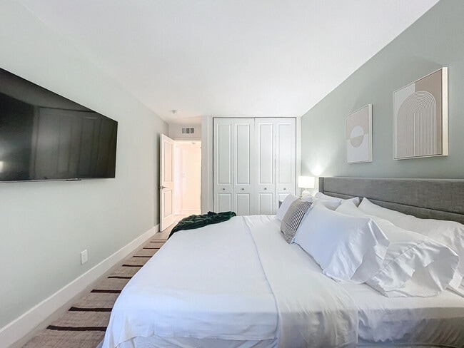 Photo - 1401 SE 15th St Unit SI ID1224065P