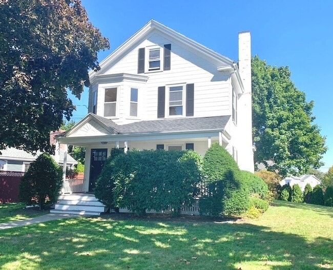 Building Photo - 120 Farwell St Unit 2