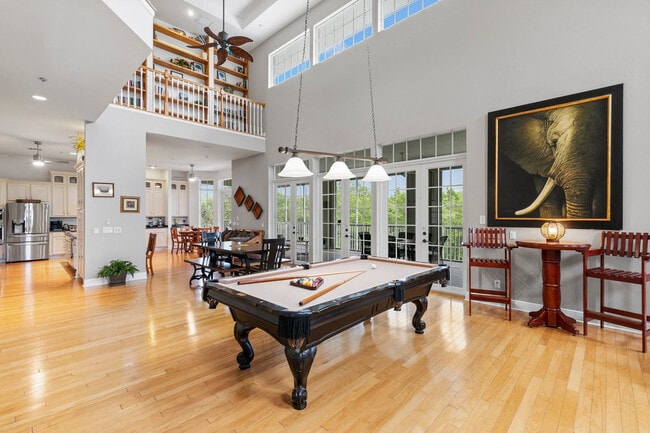 Building Photo - 1927 Sheffield Ave Unit ID1328501P